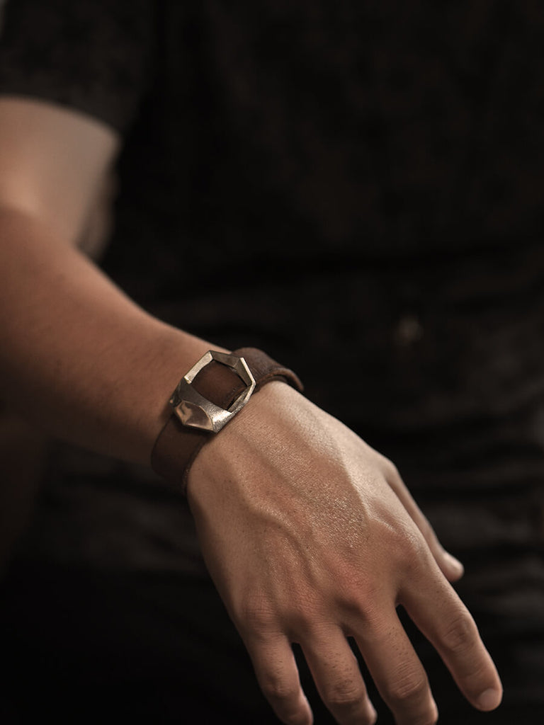 Bracelet Size : Free