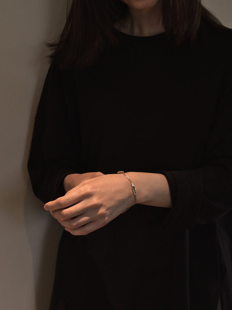 S size (モデル手首周り14cm)