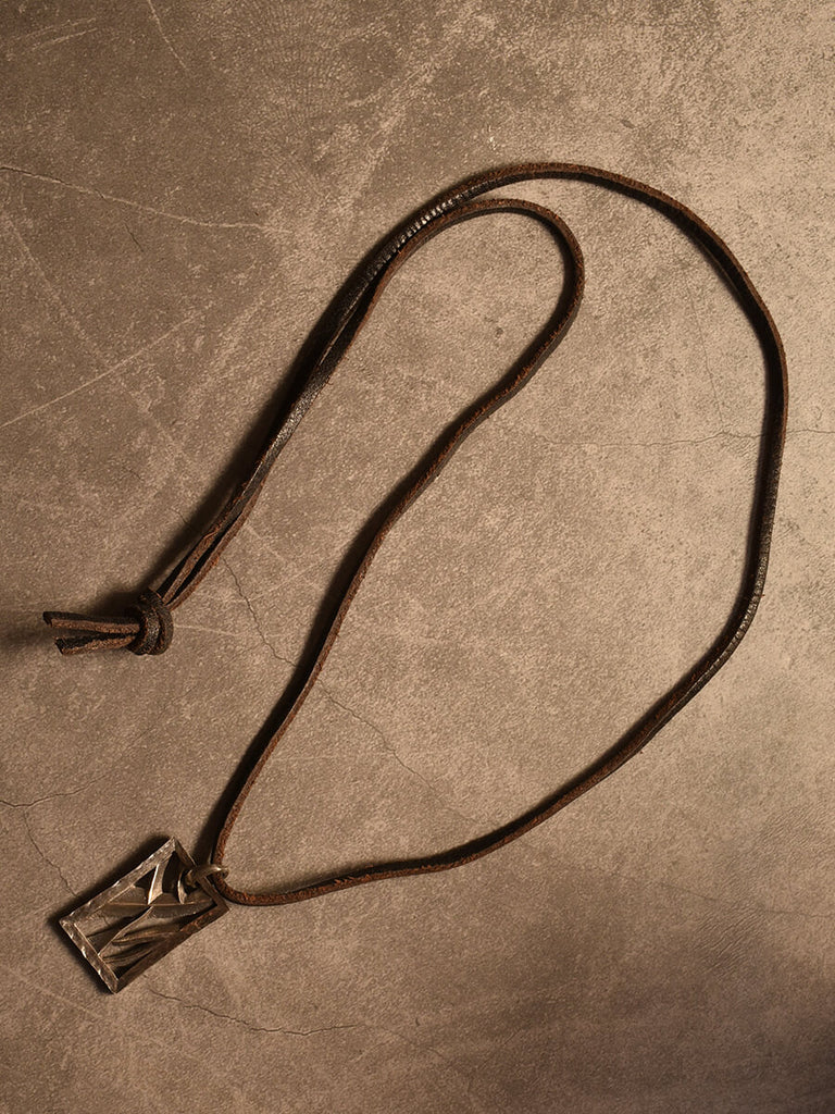 革紐は付属されております