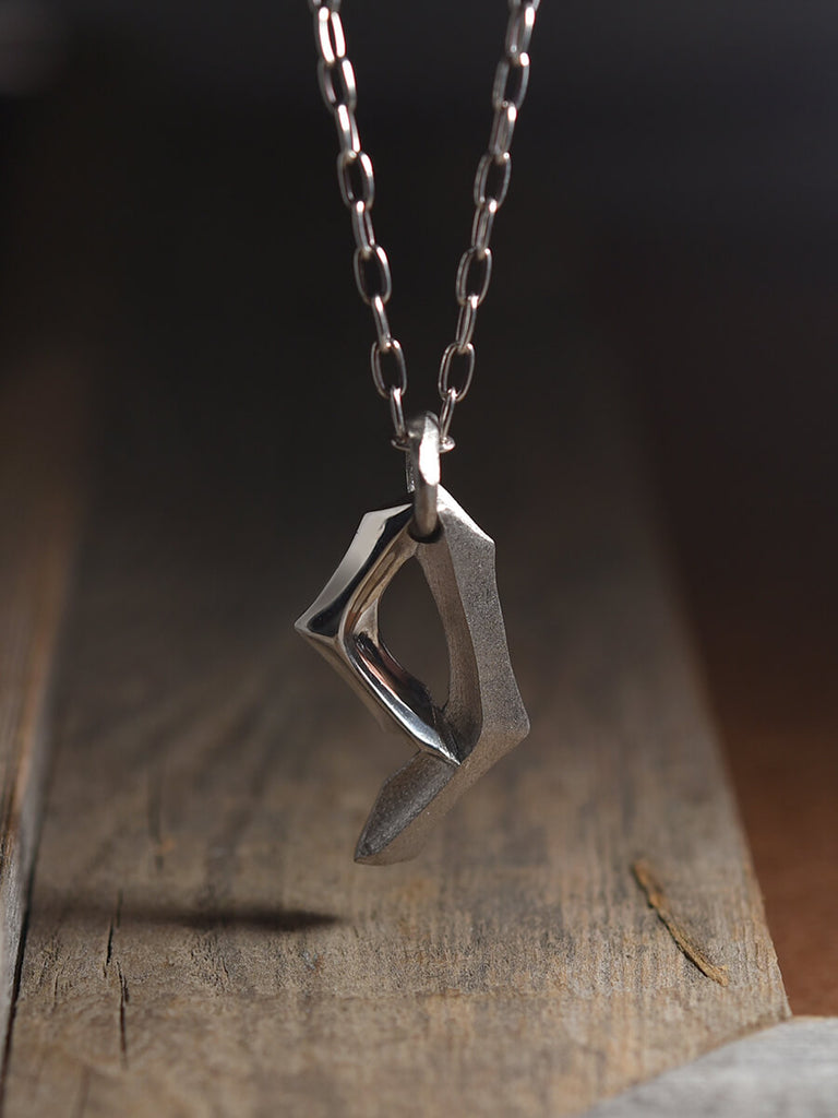 マットと部分鏡面仕上げ