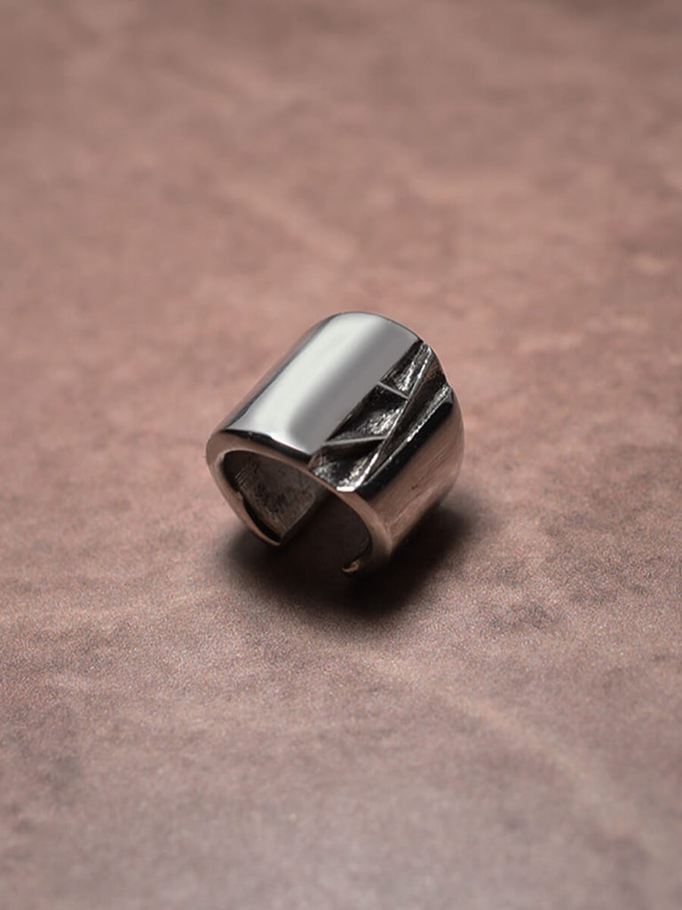 W (横) : 11mm / H (縦) : 11mm