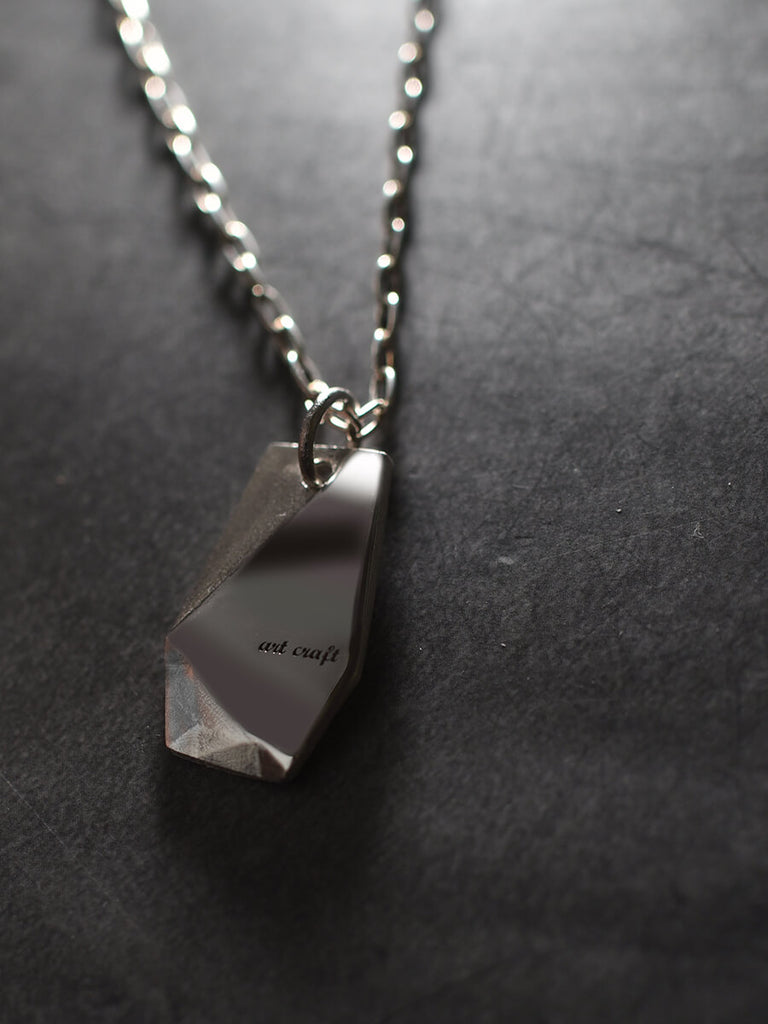 W (横) : 16mm / H (縦) : 27mm