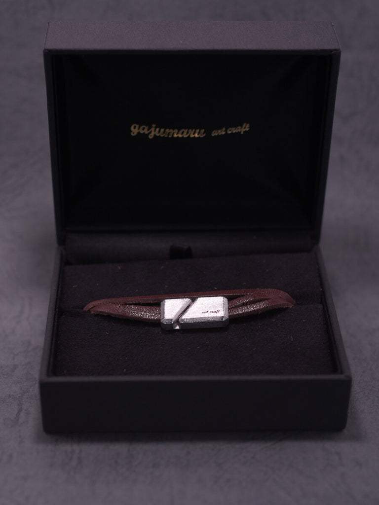 ハードケース付き