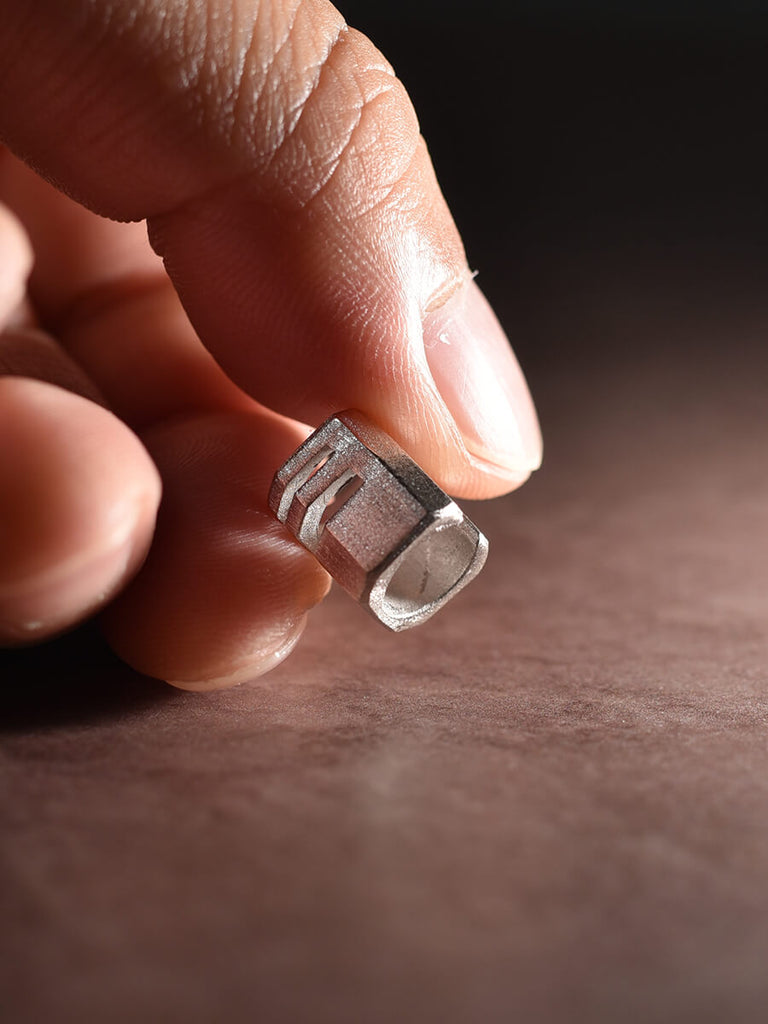 W(横) : 10mm / H(縦) : 11mm