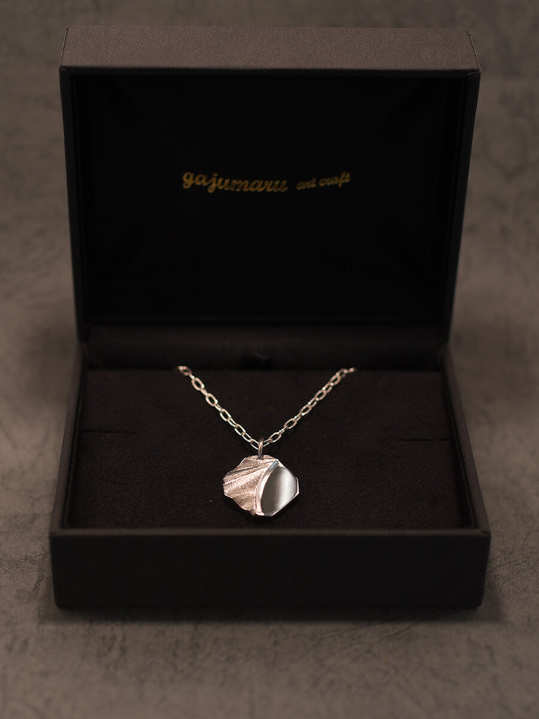 ハードケース付き