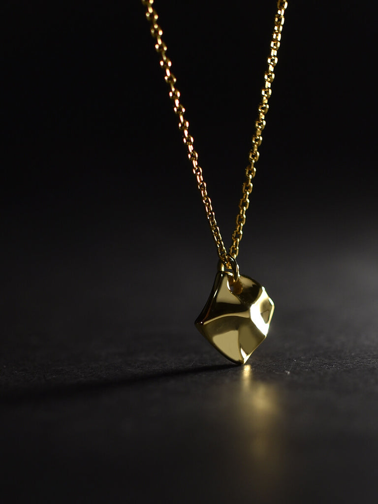 W(横) : 10mm / H(縦) : 10mm